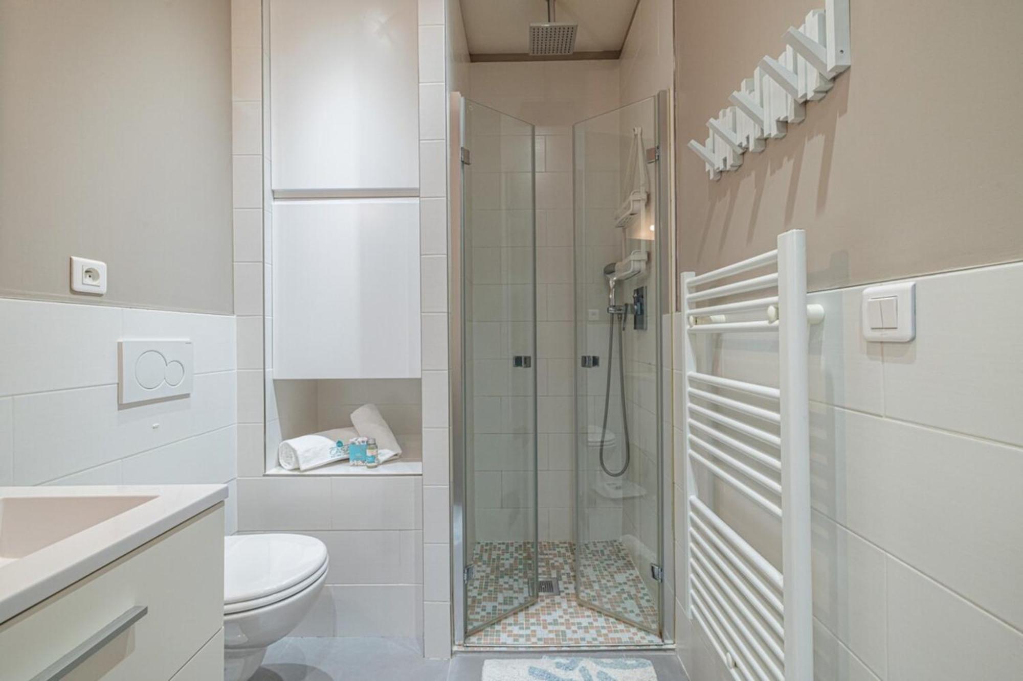 Joffre 49-d - Charming 2 Bedroom - Carre D'or Apartment Nizza