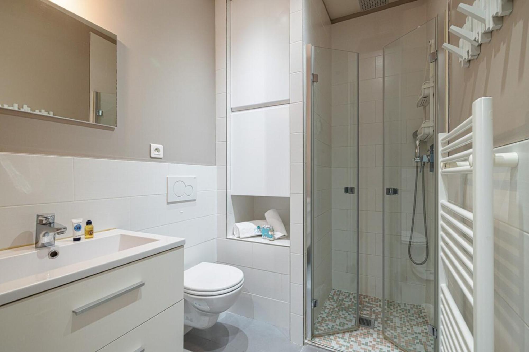 Joffre 49-d - Charming 2 Bedroom - Carre D'or Apartment Nizza